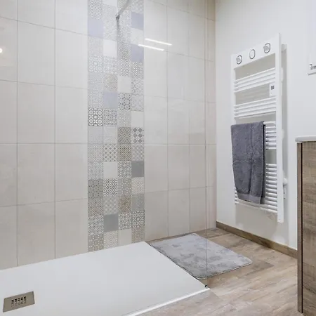 Familial Rénové Près Du Canal De Nantes Avec Jardin, Terrasse, Wifi Et Mansardées - Fr-1-306-1263 * Nort-sur-Erdre (Loire-Atlantique)